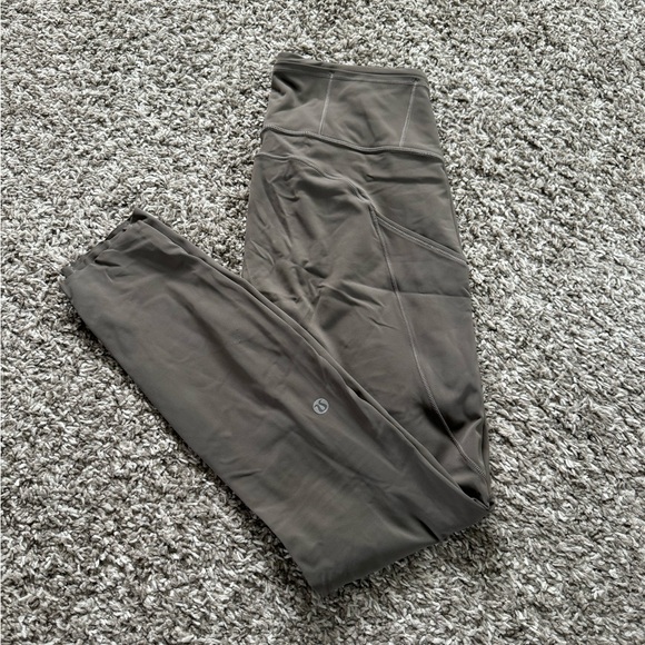 NWOT Lululemon Fast and Free Leggings 25” - Picture 1 of 4